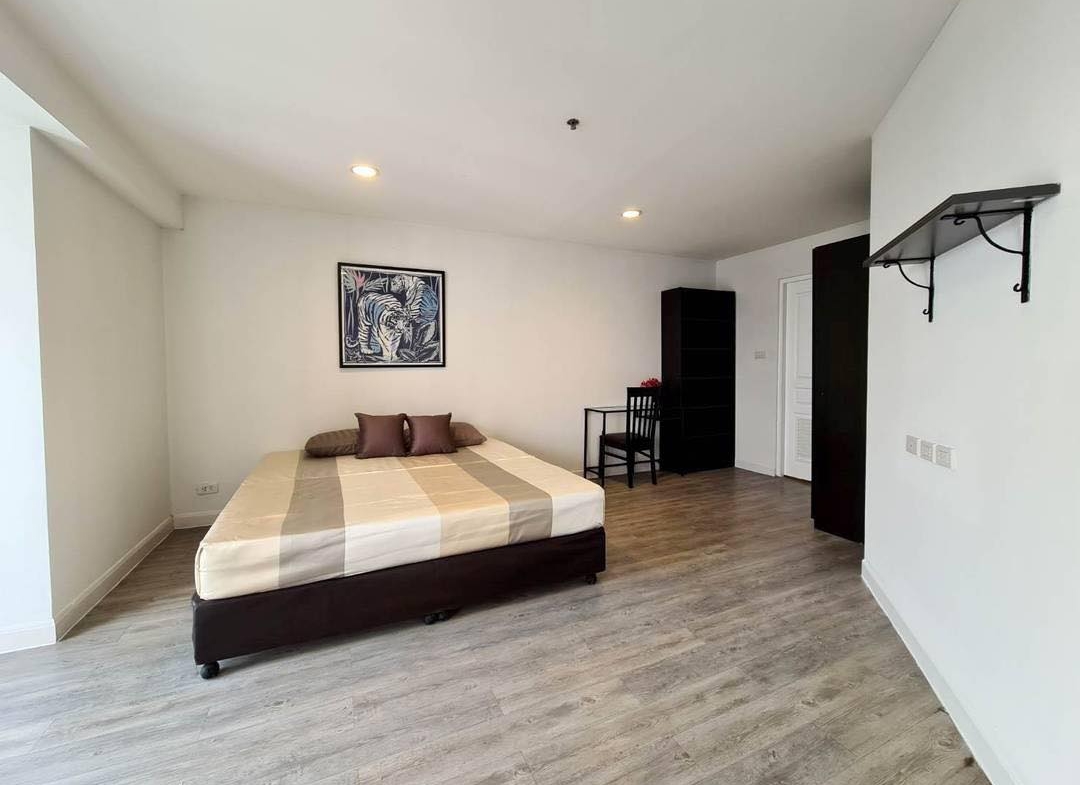 Spacious 2 bed, 2 bath condo for rent at Waterford Diamond Tower, 85 sqm, floor 29. Great Sukhumvit location, 37k/month with Elite Fitness membership.