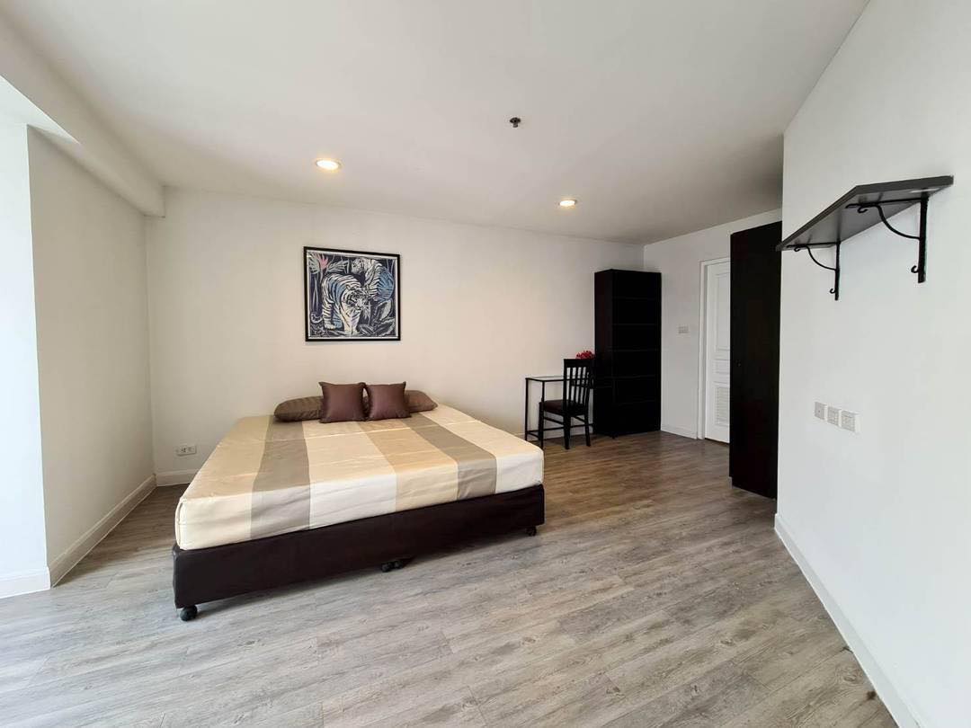 Spacious 2 bed, 2 bath condo for rent at Waterford Diamond Tower, 85 sqm, floor 29. Great Sukhumvit location, 37k/month with Elite Fitness membership.