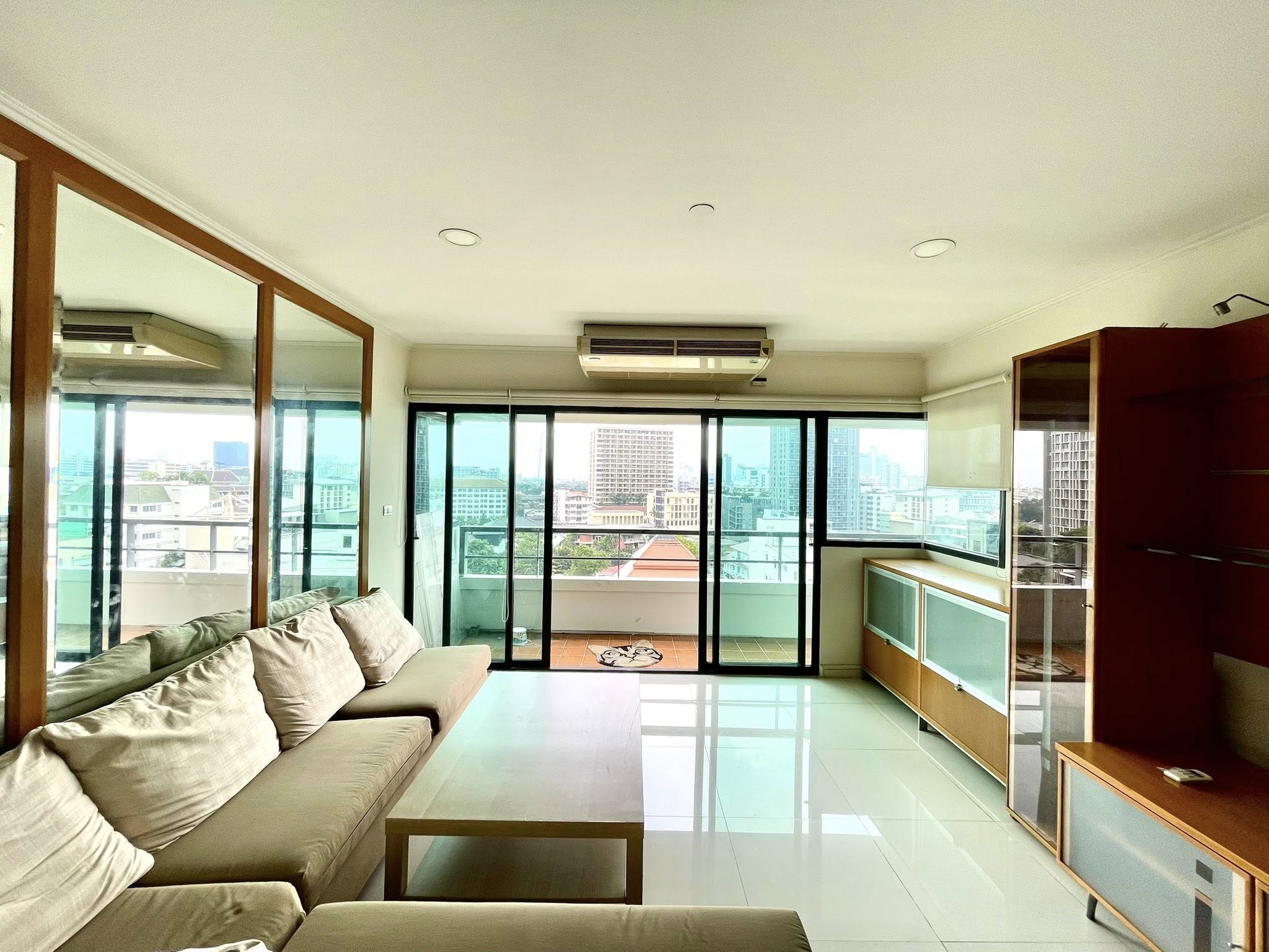 Spacious 2 bed condo at Sathorn Gardens, 94 sqm on 9th floor. Rent ฿40,000/month or buy for ฿11M. Walk to BTS, MRT, Silom & Lumpini Park.