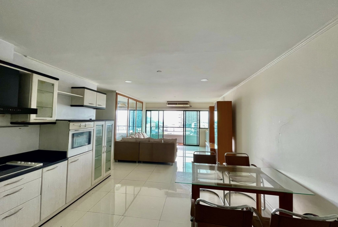 Spacious 2 bed condo at Sathorn Gardens, 94 sqm on 9th floor. Rent ฿40,000/month or buy for ฿11M. Walk to BTS, MRT, Silom & Lumpini Park.