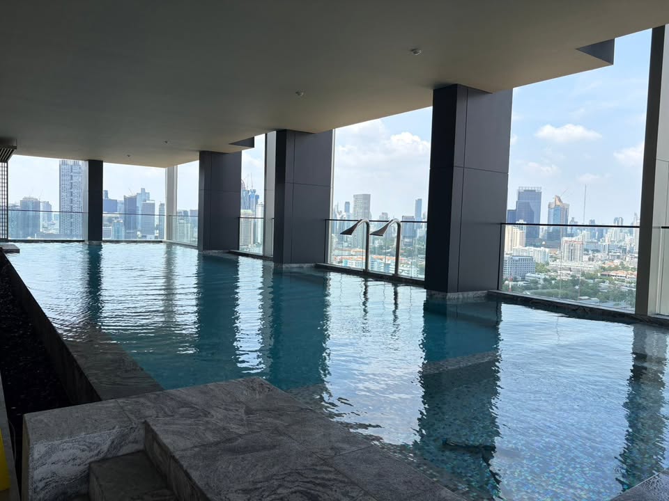 Brand-new 2 bed, 2 bath 90sqm condo at Issara Sathorn for rent ฿75k/month or sale ฿21.9M. River views, modern design, top facilities. Prime Sathorn.