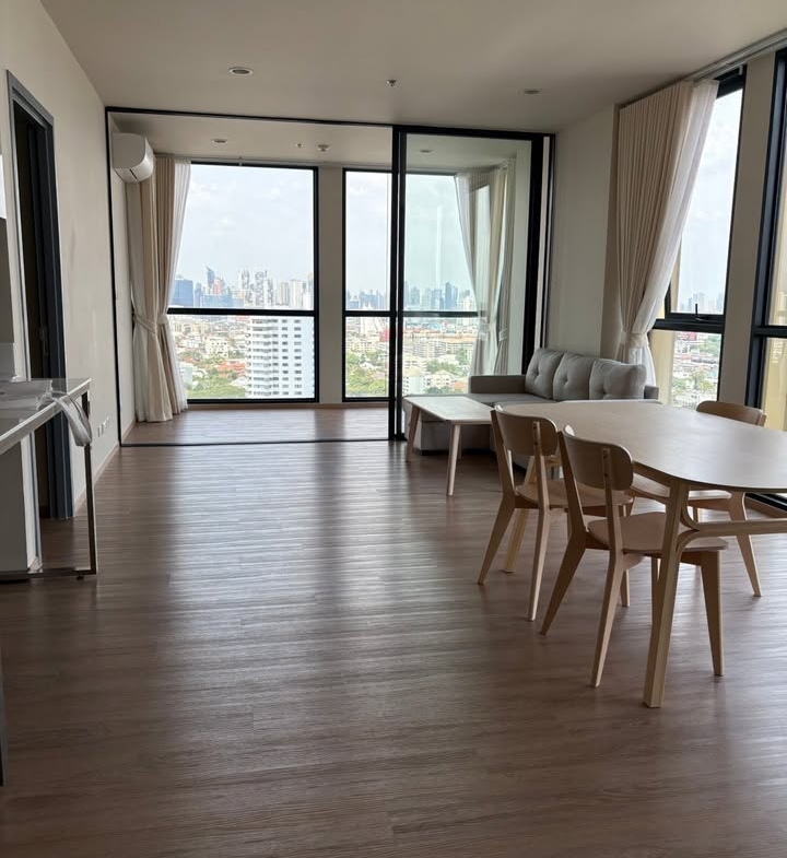 Brand-new 2 bed, 2 bath 90sqm condo at Issara Sathorn for rent ฿75k/month or sale ฿21.9M. River views, modern design, top facilities. Prime Sathorn.