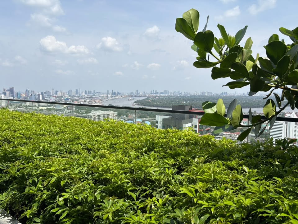 Brand-new 2 bed, 2 bath 90sqm condo at Issara Sathorn for rent ฿75k/month or sale ฿21.9M. River views, modern design, top facilities. Prime Sathorn.