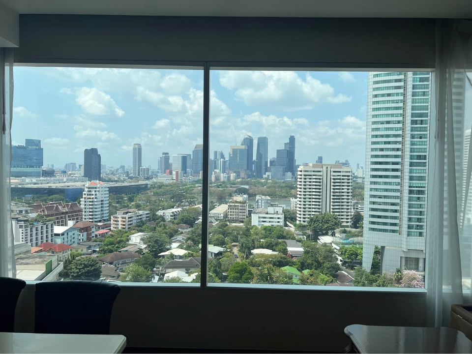 Spacious 3 Bed 3 Bath condo at Wilshire Sukhumvit 22, 165 SQM, high floor, park view, fully furnished. For sale at 23MB all-inclusive. Prime location!