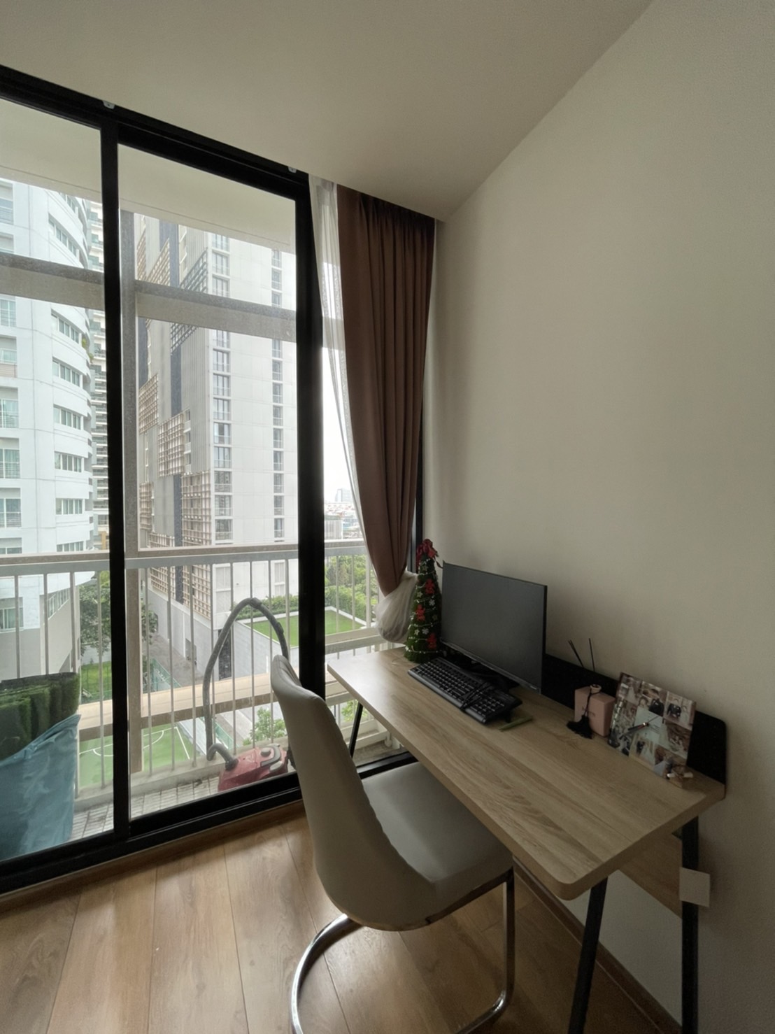 Luxury 2BR condo at Park Origin Phrom Phong. 52.5sqm, furnished, BTS 550m, top amenities, garden view. Rent ฿42K. Sale ฿11M. Contact us today!