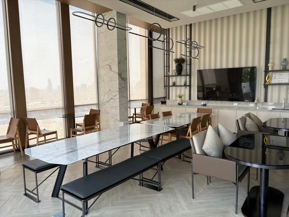 Brand-new 2 bed, 2 bath 90sqm condo at Issara Sathorn for rent ฿75k/month or sale ฿21.9M. River views, modern design, top facilities. Prime Sathorn.