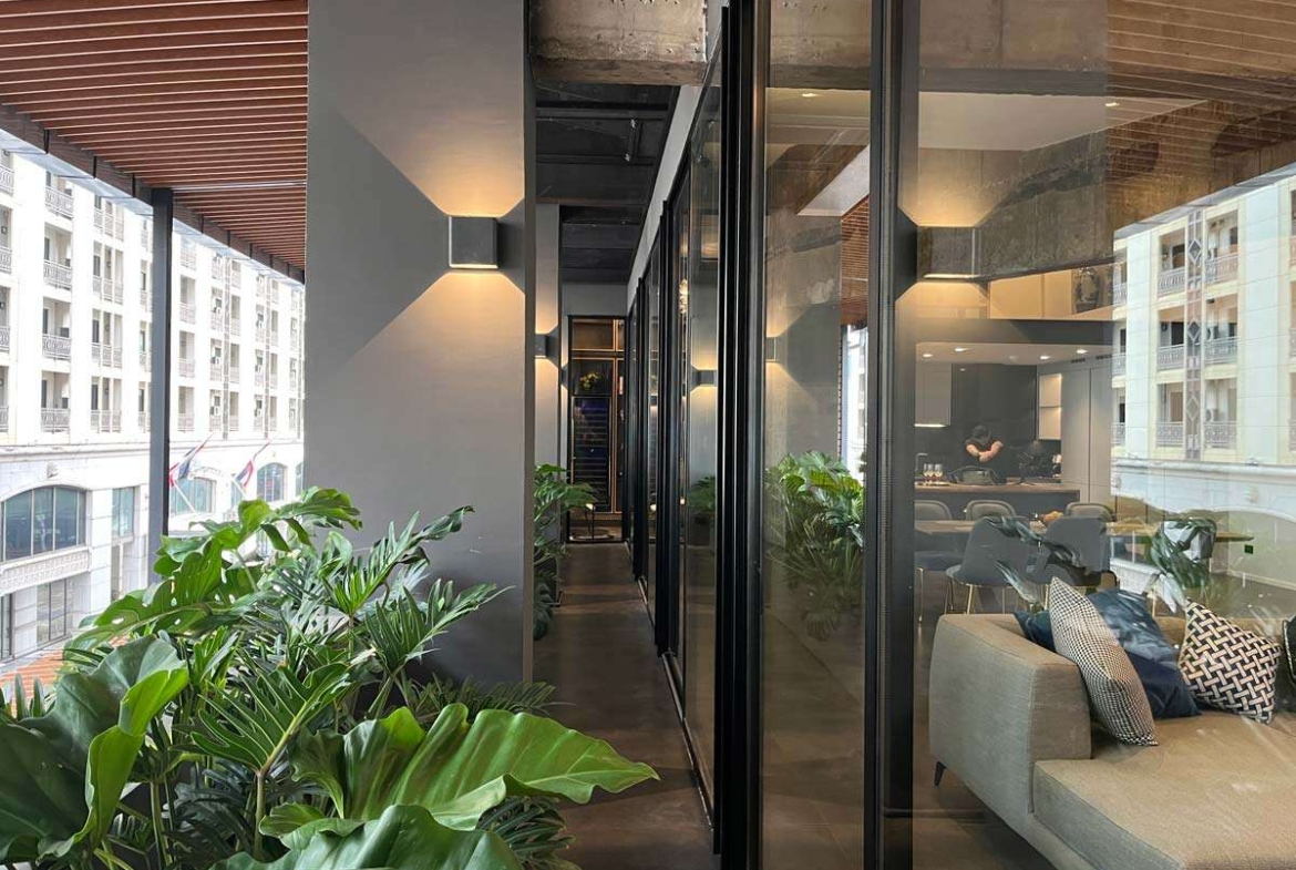 3-Bedroom, 4-Bathroom, 326 sqm Luxury Loft Condo for Sale at The Chocolate Factory, Sukhumvit Soi 24, Near BTS Phrom Phong, Freehold, 43.5M THB