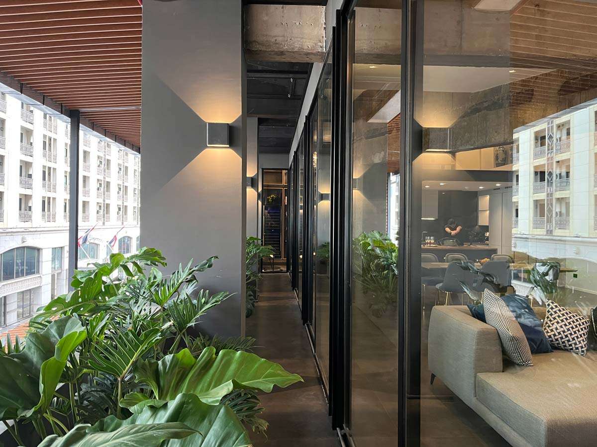 3-Bedroom, 4-Bathroom, 326 sqm Luxury Loft Condo for Sale at The Chocolate Factory, Sukhumvit Soi 24, Near BTS Phrom Phong, Freehold, 43.5M THB
