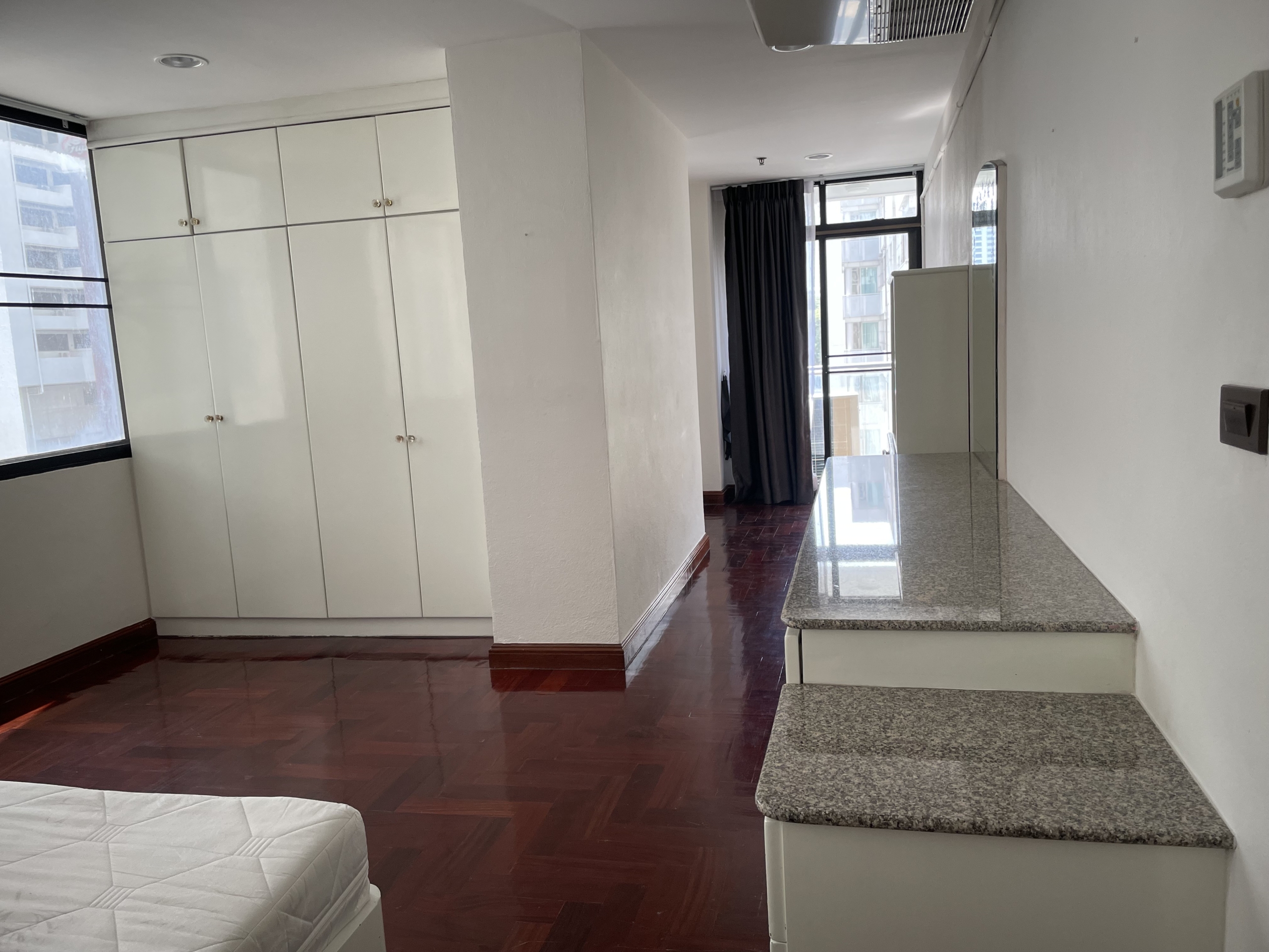 3-Bed, 3-Bath Condo for Sale at Baan Phrompong, 193 sqm, ฿11.5 Million, Near Phrom Phong BTS – Luxury Living in Sukhumvit 39, Bangkok.