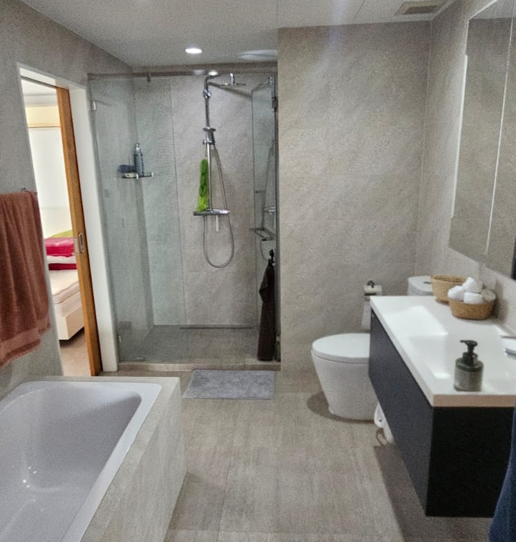3-Bedroom, 2-Bathroom Condo for Rent, 157 sqm, 62,000 THB/month, DS Tower, Near BTS Phrom Phong