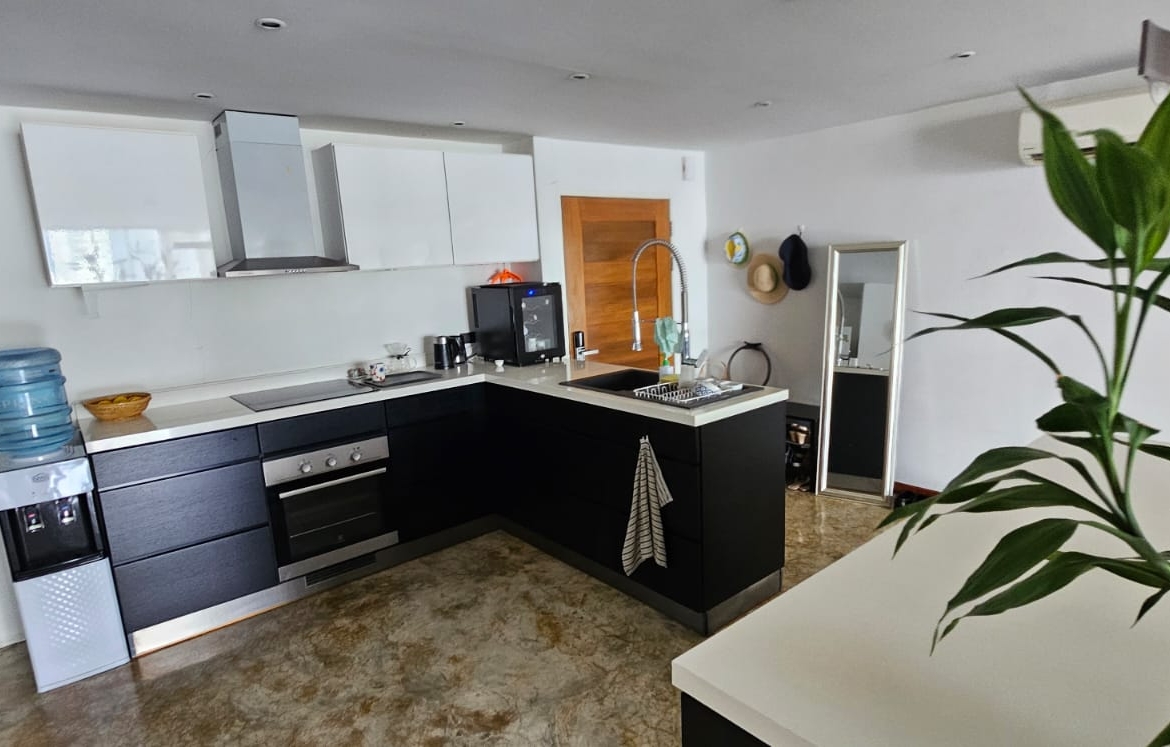 3-Bedroom, 2-Bathroom Condo for Rent, 157 sqm, 62,000 THB/month, DS Tower, Near BTS Phrom Phong
