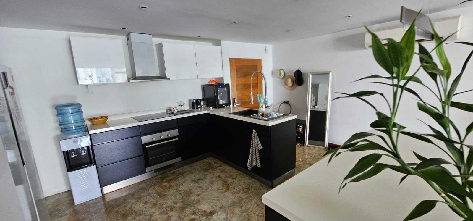 3-Bedroom, 2-Bathroom Condo for Rent, 157 sqm, 62,000 THB/month, DS Tower, Near BTS Phrom Phong