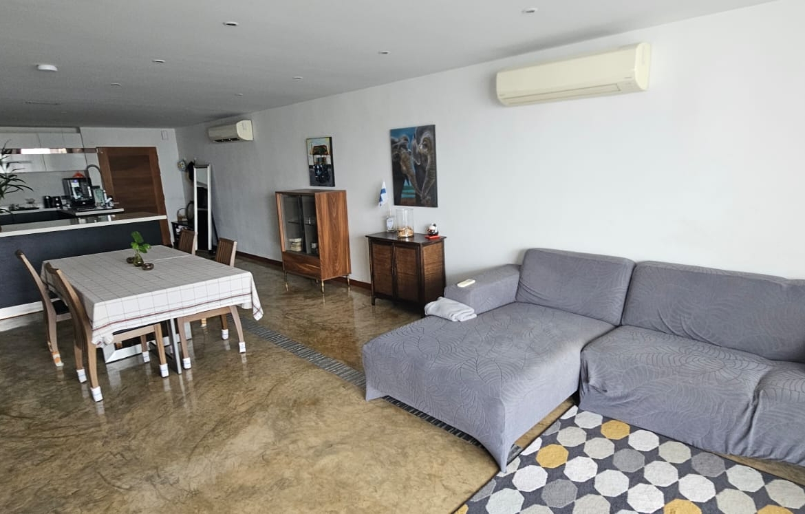 3-Bedroom, 2-Bathroom Condo for Rent, 157 sqm, 62,000 THB/month, DS Tower, Near BTS Phrom Phong