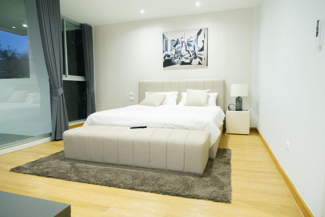 Luxury 2+1BR condo at The Reserve Sukhumvit 61. 122sqm, fully furnished, top amenities. Rent 150,000 THB/month. BTS Ekkamai nearby.