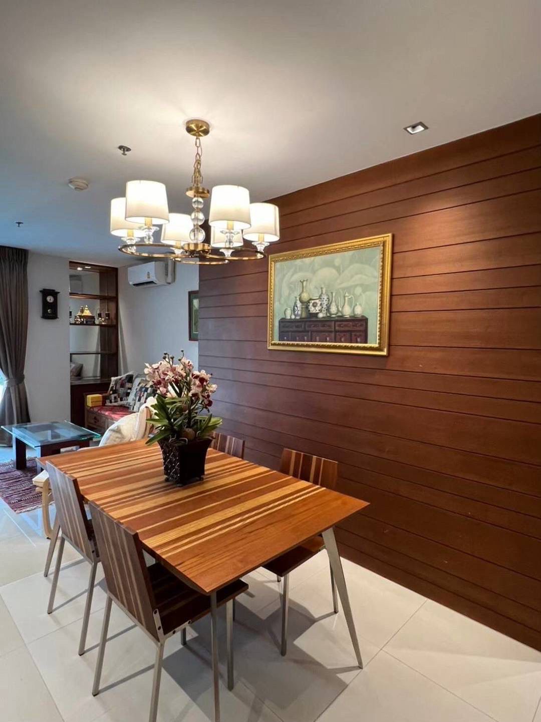 Spacious 1 bed condo at Sukhumvit City Resort, 66 sqm, fully furnished, near BTS Nana. Prime location with pool, gym, and 24/7 security. Rent 30K/month.