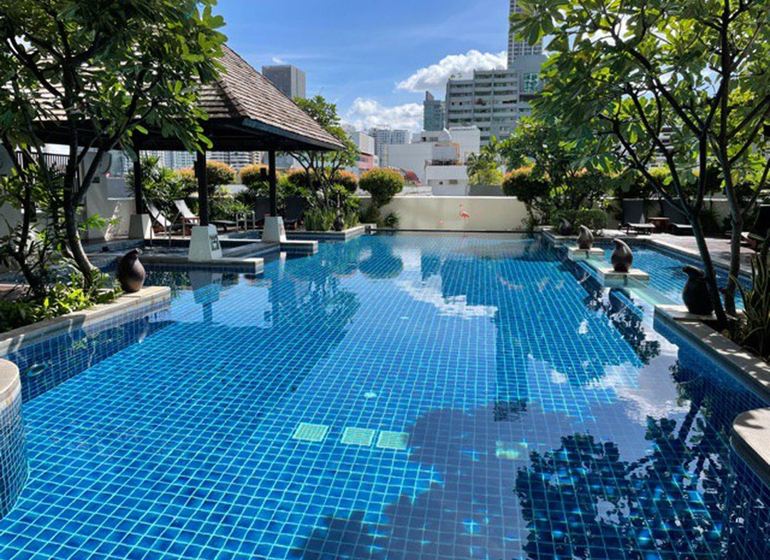 Spacious 4 Bed 4 Bath condo at The Prime 11, Sukhumvit 11. 177 sqm, high floor, fully furnished, just 5 mins from BTS Nana. Rent at 85,000 THB/month.