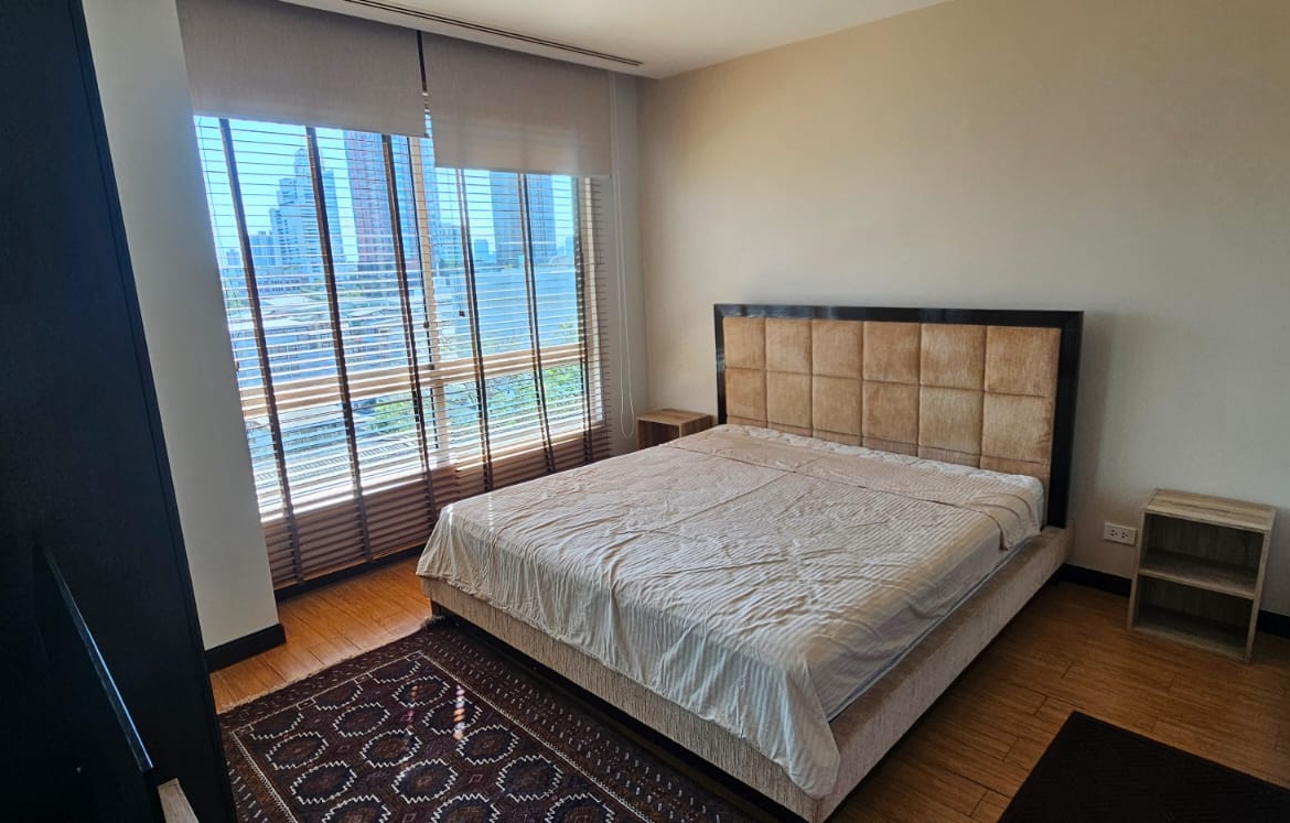 2-Bedroom, 2-Bathroom Condo, 80 sqm for Rent at The Lofts Yennakart – ฿35,000/month – Near BTS Chong Nonsi Station