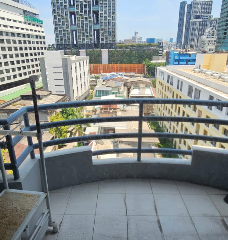 2-Bedroom, 2-Bathroom Condo, 107.06 sqm for Rent at Pearl Garden Condominium – ฿55,000/month – Near BTS Chong Nonsi Station