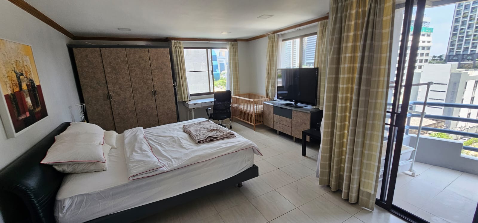 2-Bedroom, 2-Bathroom Condo, 107.06 sqm for Rent at Pearl Garden Condominium – ฿55,000/month – Near BTS Chong Nonsi Station