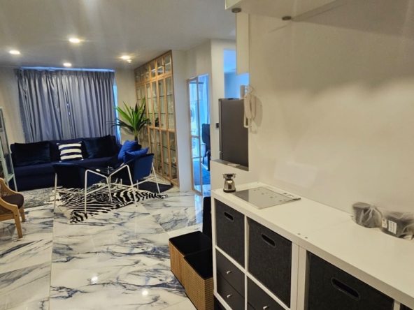 2BR 1BA 70sqm Condo for Rent 43,000 THB at Pearl Garden, Near BTS Chong Nonsi