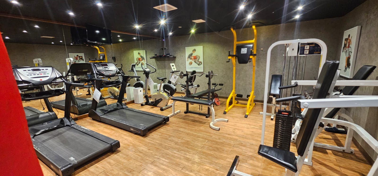 2-Bed 1-Bath 70sqm Condo for Rent 30,000 THB at Pearl Garden near BTS Chong Nonsi