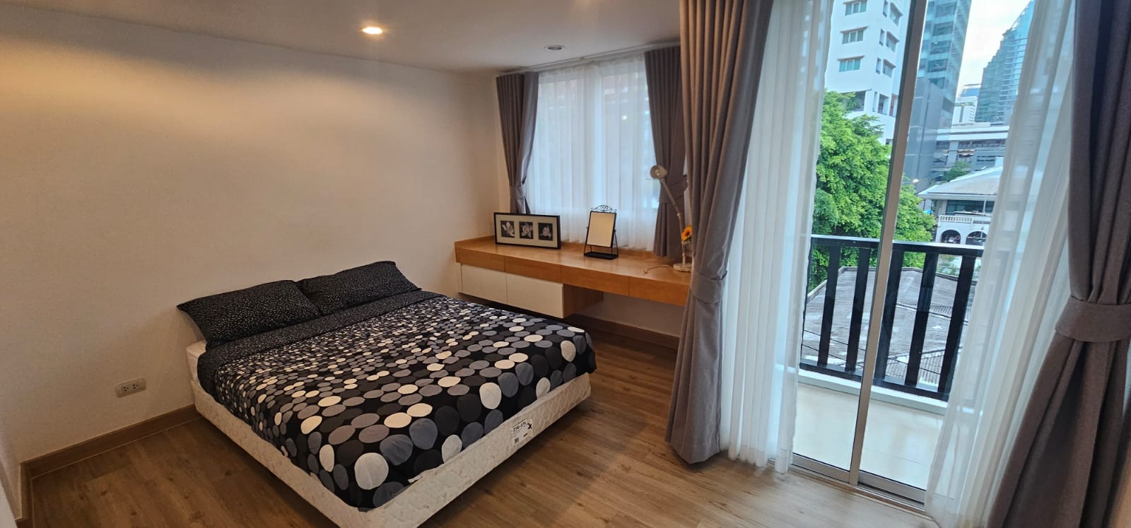 2-Bed 1-Bath 75sqm S9 Condominium Near Bang Rak Yai MRT for Rent 28,000 THB