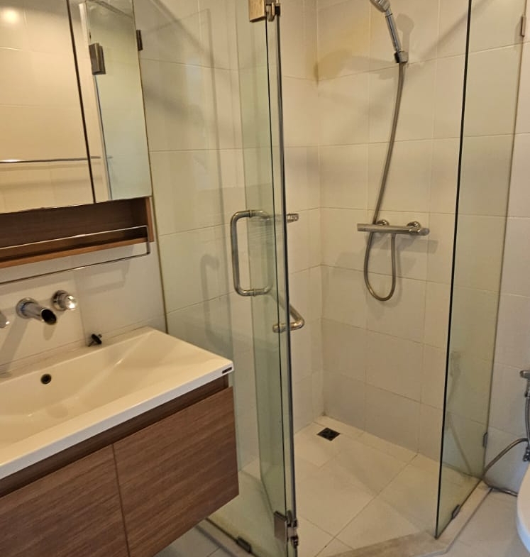 2-Bed 2-Bath 75sqm Condo for Rent at The Seed Musee Sukhumvit 26 near Phrom Phong BTS – 35,000 THB/month