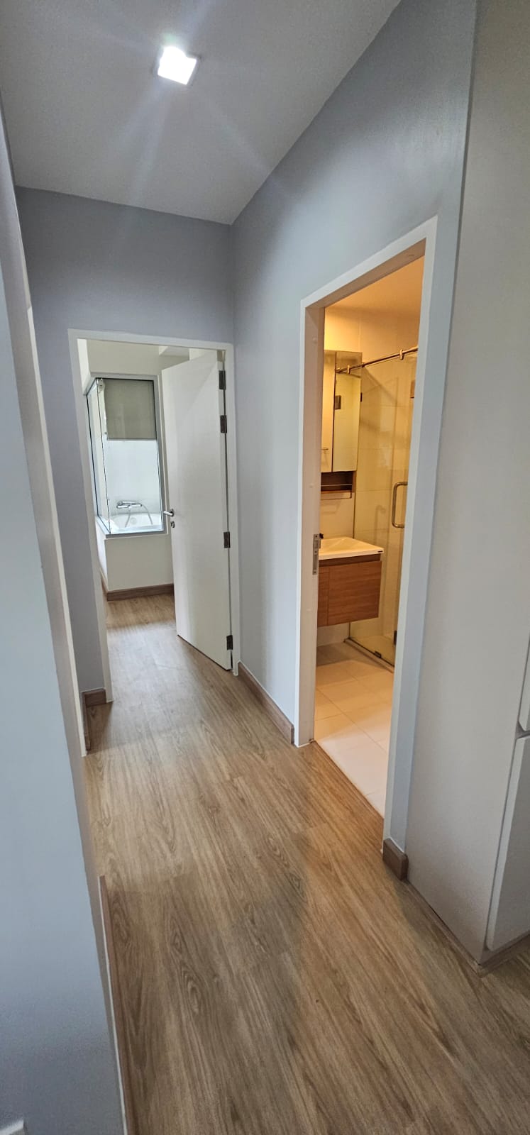 Stylish 2-bedroom, 2-bath condo at The Seed Musee Sukhumvit 26, 75sqm, fully furnished, walk to BTS Phrom Phong. Rent: THB 35,000/month.