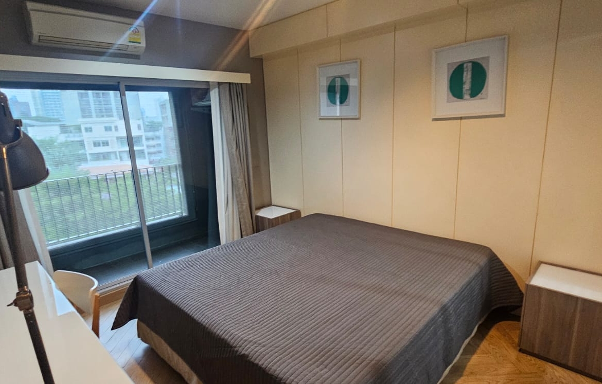 2-Bed 2-Bath 75sqm Condo for Rent at The Seed Musee Sukhumvit 26 near BTS Phrom Phong - 35,000 THB/month