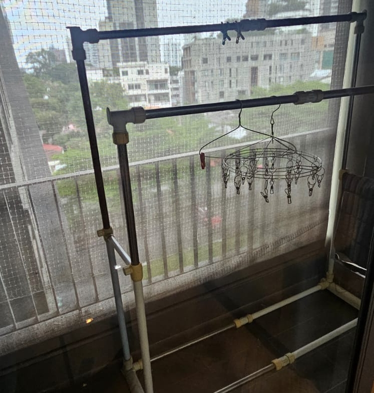 Modern 2-bedroom condo at The Seed Musee Sukhumvit 26, 75sqm, fully furnished, near BTS Phrom Phong. Rent: THB 35,000/month.