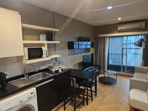 2-Bed 2-Bath 75sqm Condo for Rent at The Seed Musee Sukhumvit 26 near BTS Phrom Phong - 35,000 THB/month