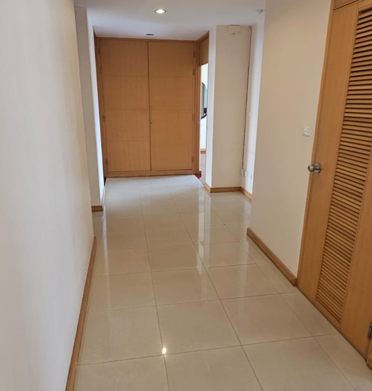 3-Bed 2-Bath 185sqm Condo for Rent at Esmeralda near Lumpini MRT - 85,000 THB/month