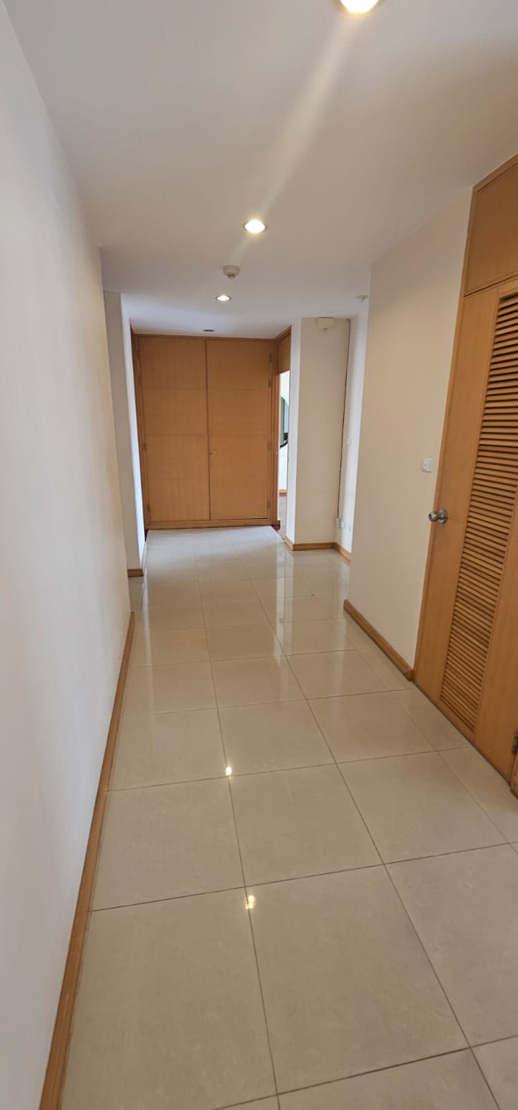 3-Bed 2-Bath 185sqm Condo for Rent at Esmeralda near Lumpini MRT - 85,000 THB/month
