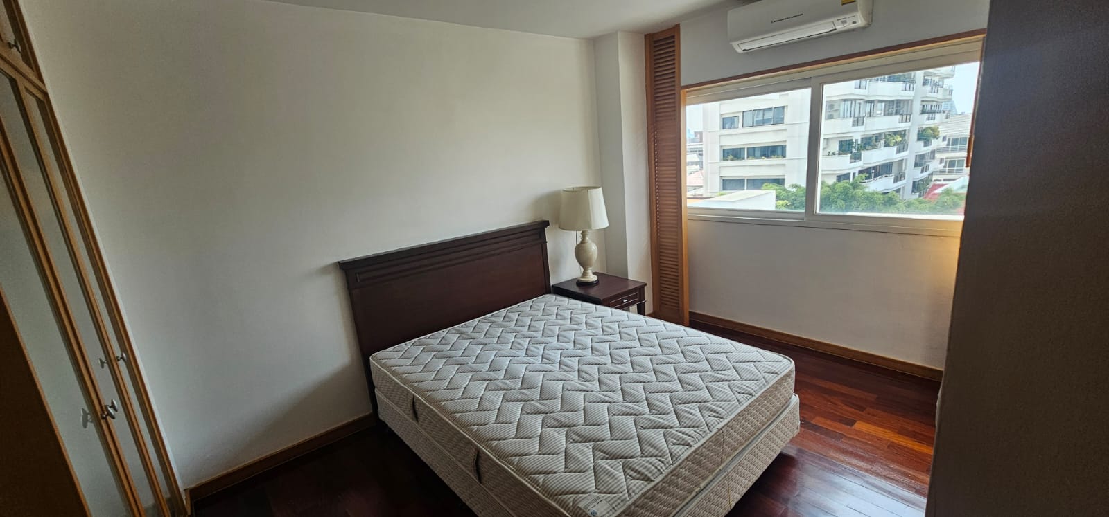 3-Bed 2-Bath 185sqm Condo for Rent at Esmeralda near Lumpini MRT - 85,000 THB/month