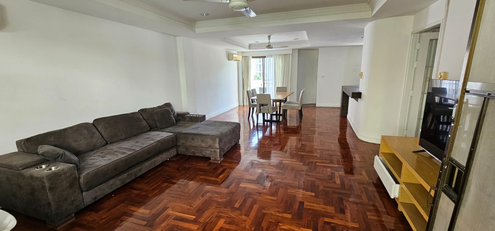 5-Bed 6-Bath 420sqm Townhome for Rent at Sanguansup Mansion Near BTS Chong Nonsi – 90,000 THB/month
