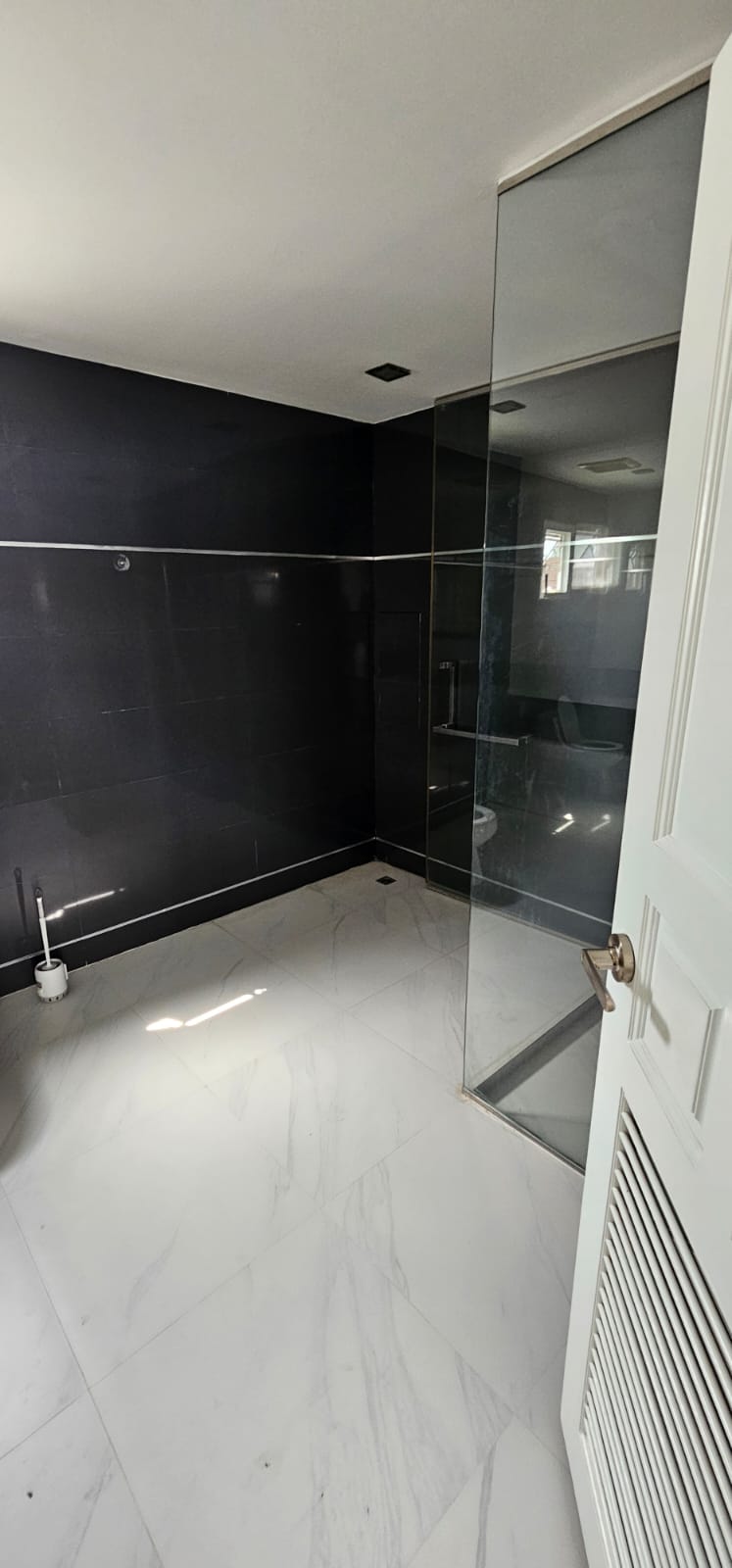 5-Bed 6-Bath 420sqm Townhome for Rent at Sanguansup Mansion Near BTS Chong Nonsi – 90,000 THB/month