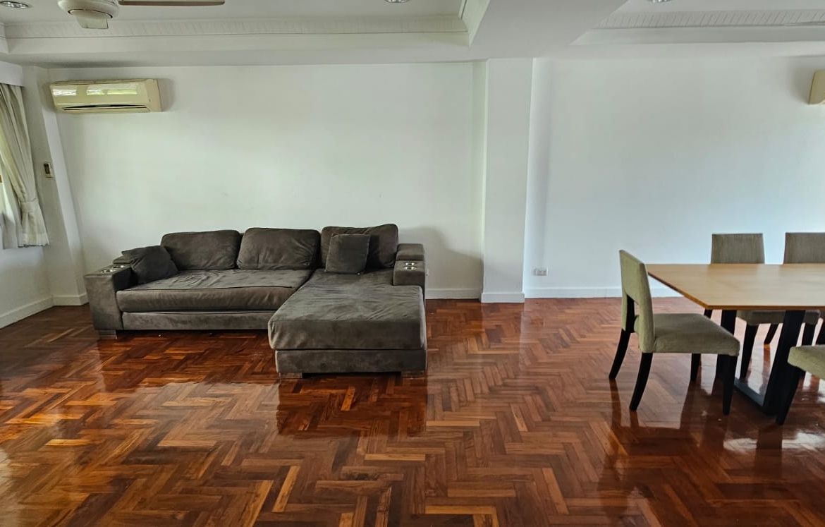 5-Bed 6-Bath 420sqm Townhome for Rent at Sanguansup Mansion Near BTS Chong Nonsi – 90,000 THB/month