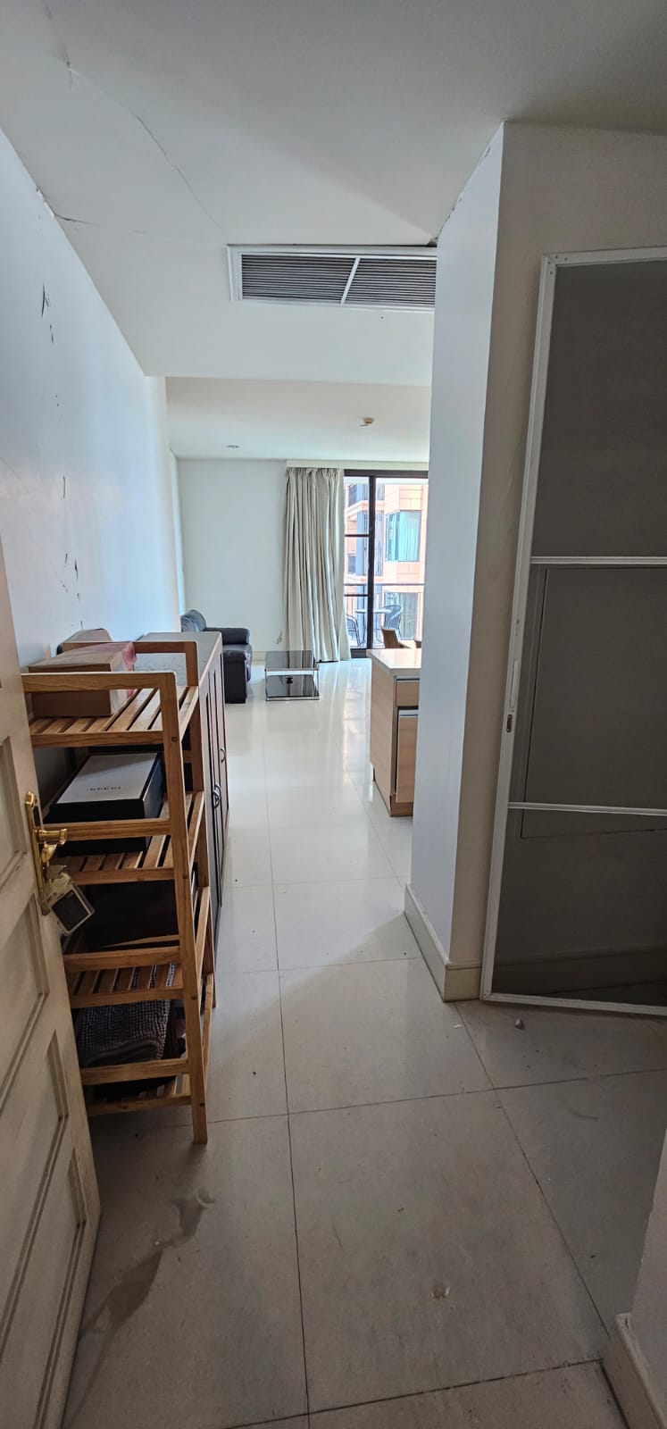 Spacious 2-bedroom condo at Aguston Sukhumvit 22. Pet-friendly, 80 sqm, full amenities, rent at THB 45,000/month. Minutes to BTS Phrom Phong.