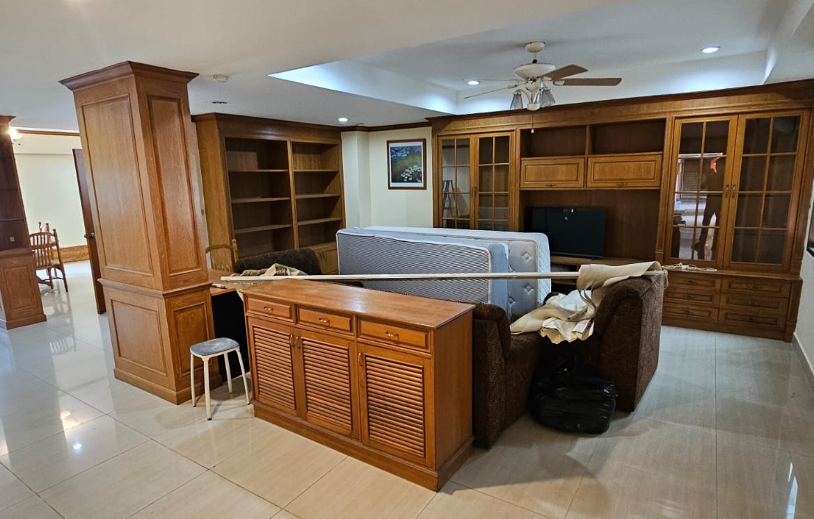 3BR 3BA 180sqm SUK 39 Promsak Mansion Near BTS Phrom Phong Rent 50,000 THB
