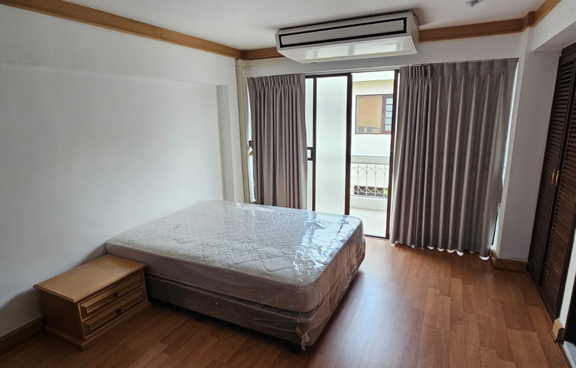 3-Bed 4-Bath 212 sqm Condo for Rent at Yada Residential near Phrom Phong BTS - ฿65,000/Month