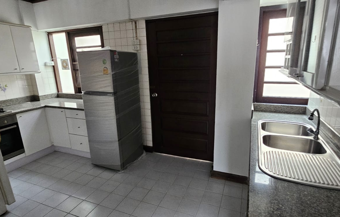 3-Bed 4-Bath 212 sqm Condo for Rent at Yada Residential near Phrom Phong BTS - ฿65,000/Month