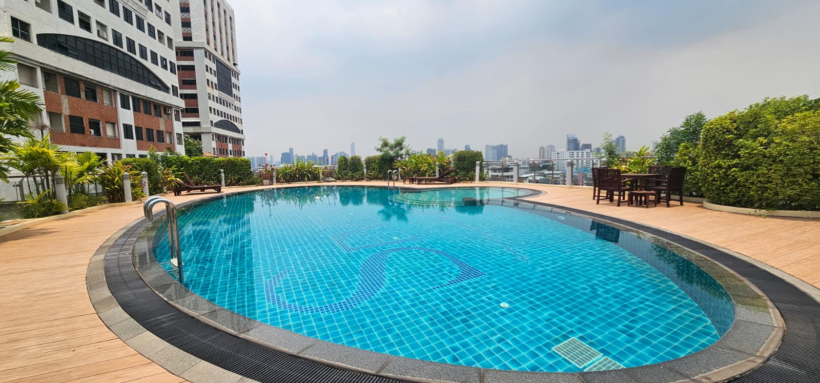 2-Bedroom, 2-Bathroom Duplex, 200 sqm for Rent at Seven Place Residences – ฿75,000/month – Near BTS Phra Khanong & Ekkamai