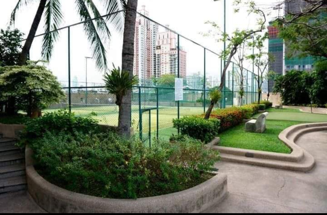 Modern 2BR condo at President Park Sukhumvit 24. 80sqm, pet-friendly, full facilities, BTS Phrom Phong. Rent ฿37K. Contact us today!