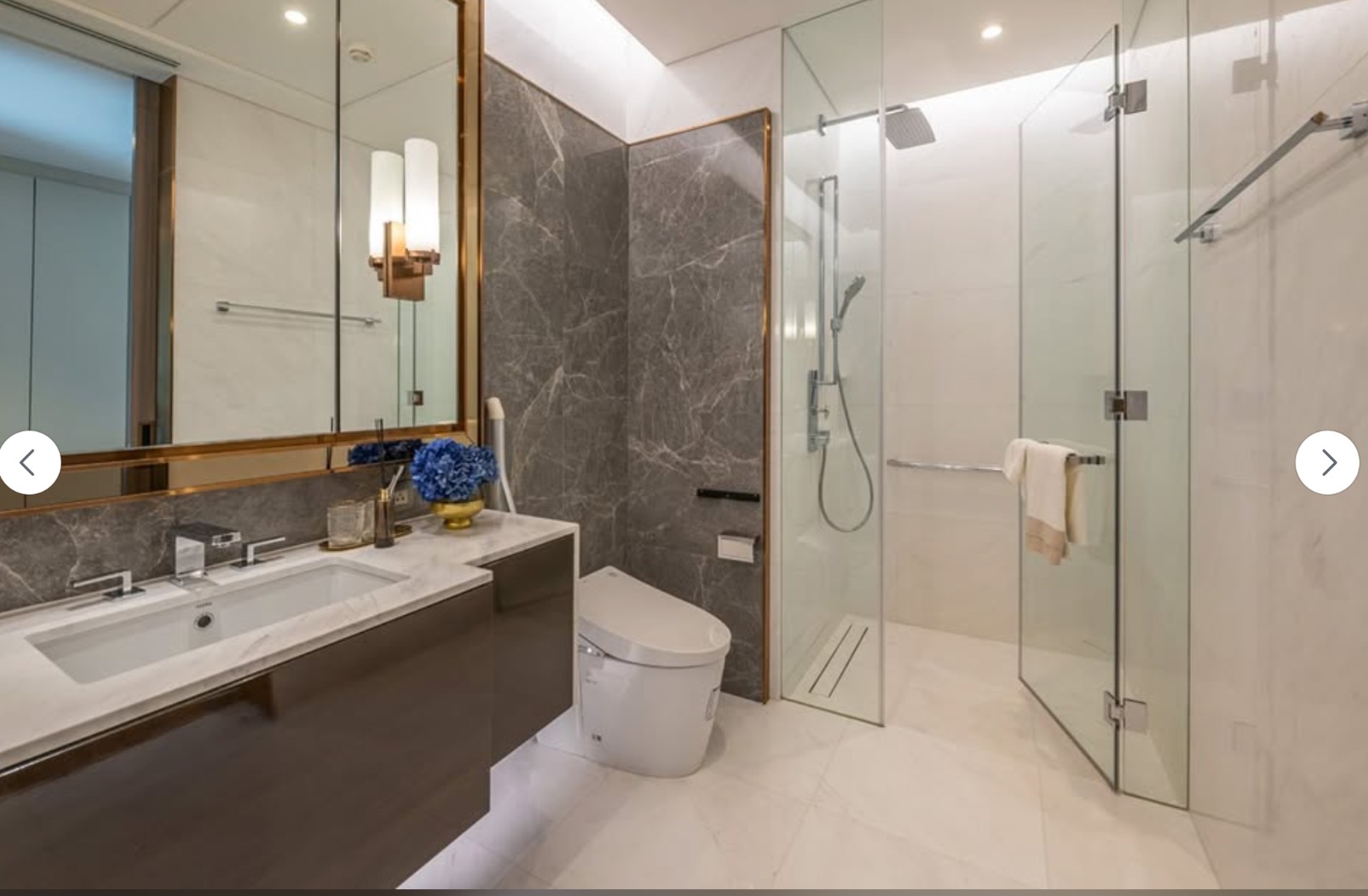 1-Bed 1-Bath 87 sqm Condo at SINDHORN TONSON – THB 140K/Month – Near BTS Chit Lom & MRT Silom – Ultra-Luxury with Lumpini Park Views