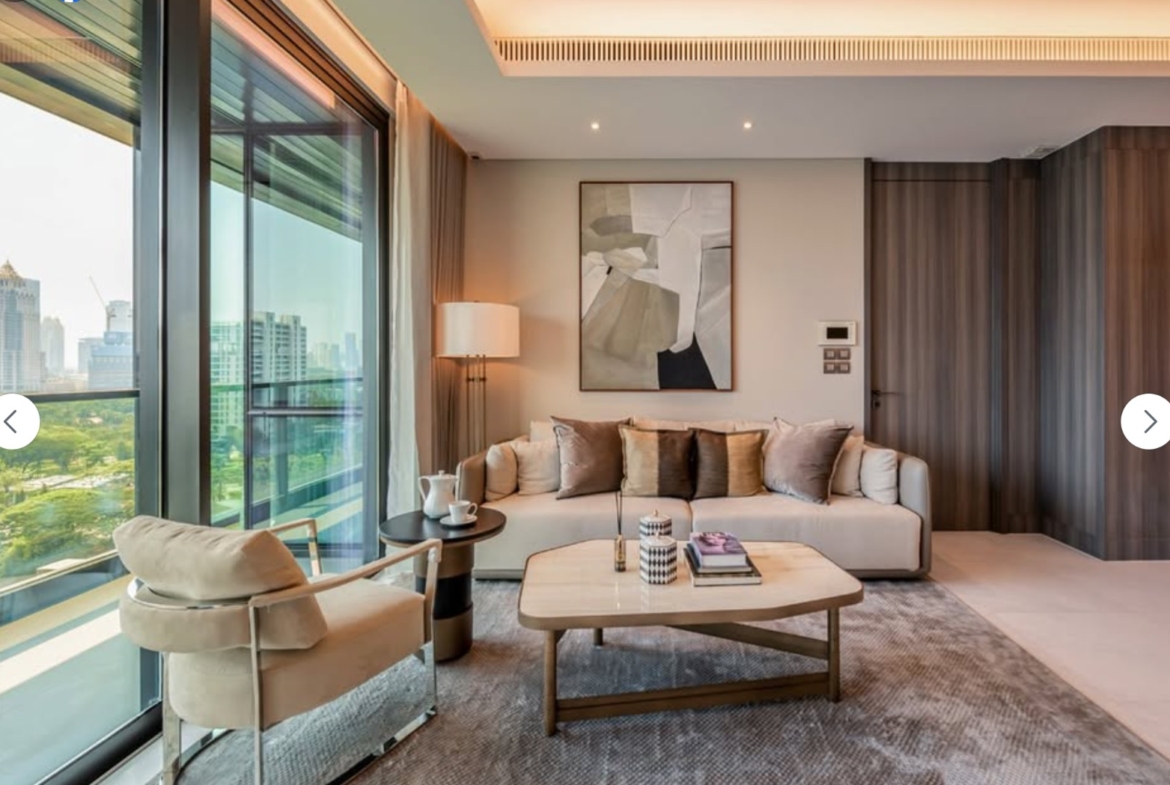1-Bed 1-Bath 87 sqm Condo at SINDHORN TONSON – THB 140K/Month – Near BTS Chit Lom & MRT Silom – Ultra-Luxury with Lumpini Park Views