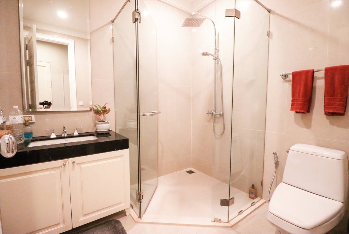 3-Bed 3-Bath 177.91 sqm Condo at Royce Private Residences Sukhumvit 31 – THB 38M – Near BTS Asok & MRT Sukhumvit