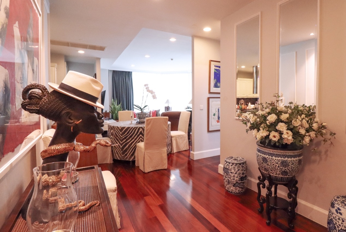 3-Bed 3-Bath 177.91 sqm Condo at Royce Private Residences Sukhumvit 31 – THB 38M – Near BTS Asok & MRT Sukhumvit