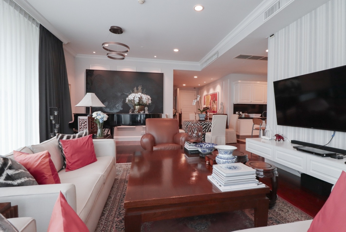 3-Bed 3-Bath 177.91 sqm Condo at Royce Private Residences Sukhumvit 31 – THB 38M – Near BTS Asok & MRT Sukhumvit