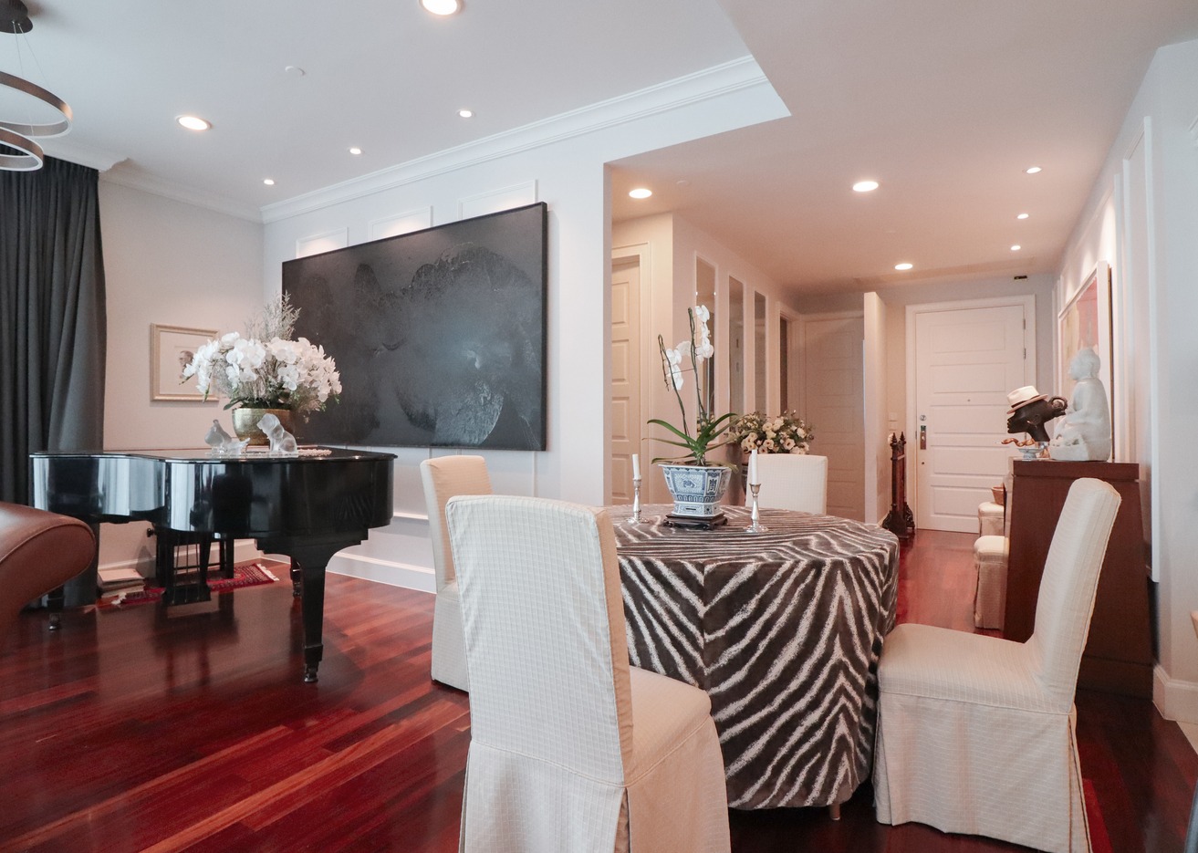 3-Bed 3-Bath 177.91 sqm Condo at Royce Private Residences Sukhumvit 31 – THB 38M – Near BTS Asok & MRT Sukhumvit