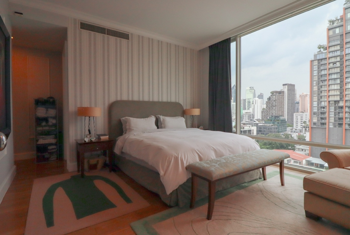3-Bed 3-Bath 177.91 sqm Condo at Royce Private Residences Sukhumvit 31 – THB 38M – Near BTS Asok & MRT Sukhumvit
